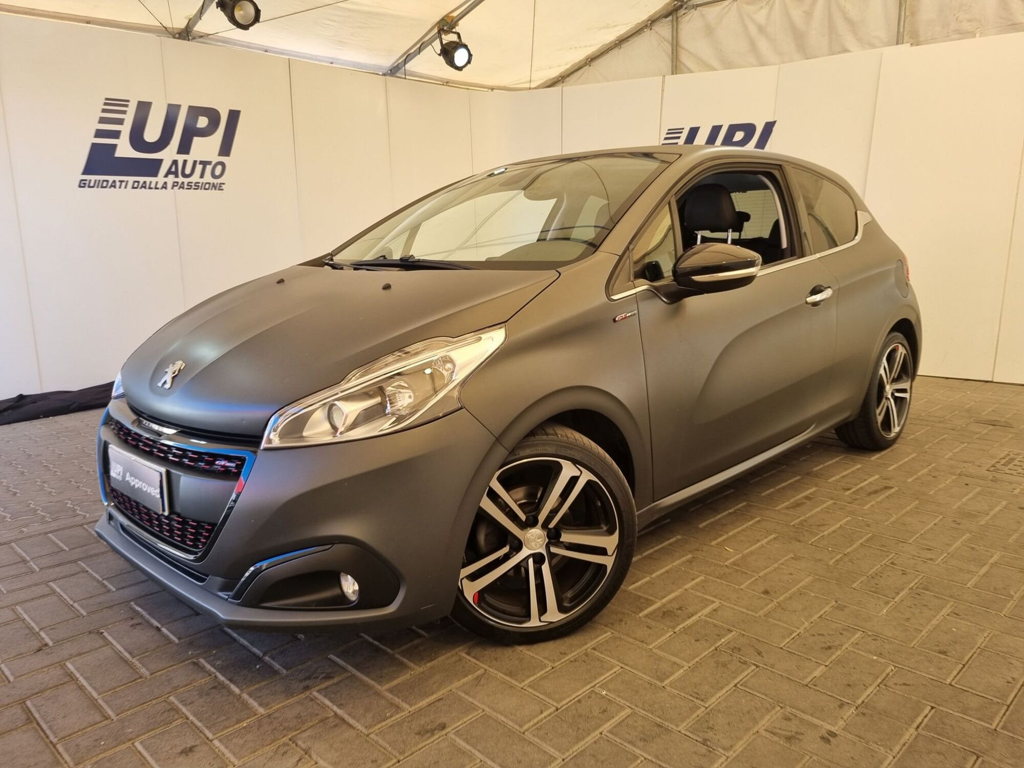 Peugeot 208 120 S&amp;S 5 porte GT Line  del 2018 usata a Firenze