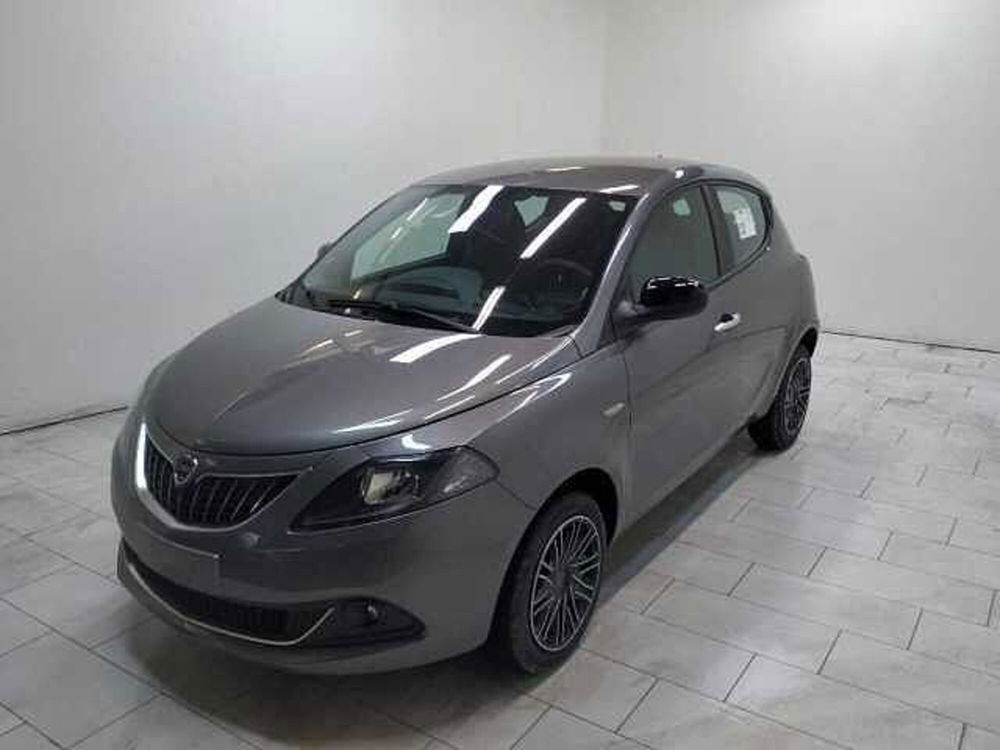 Lancia Ypsilon nuova a Cuneo