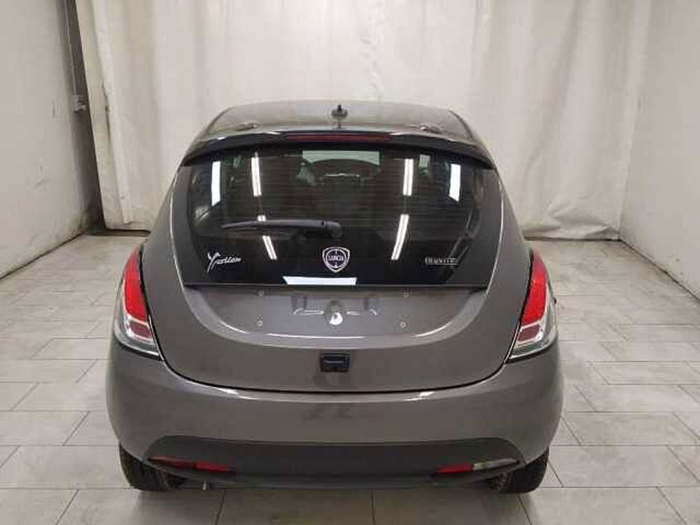 Lancia Ypsilon nuova a Cuneo (5)