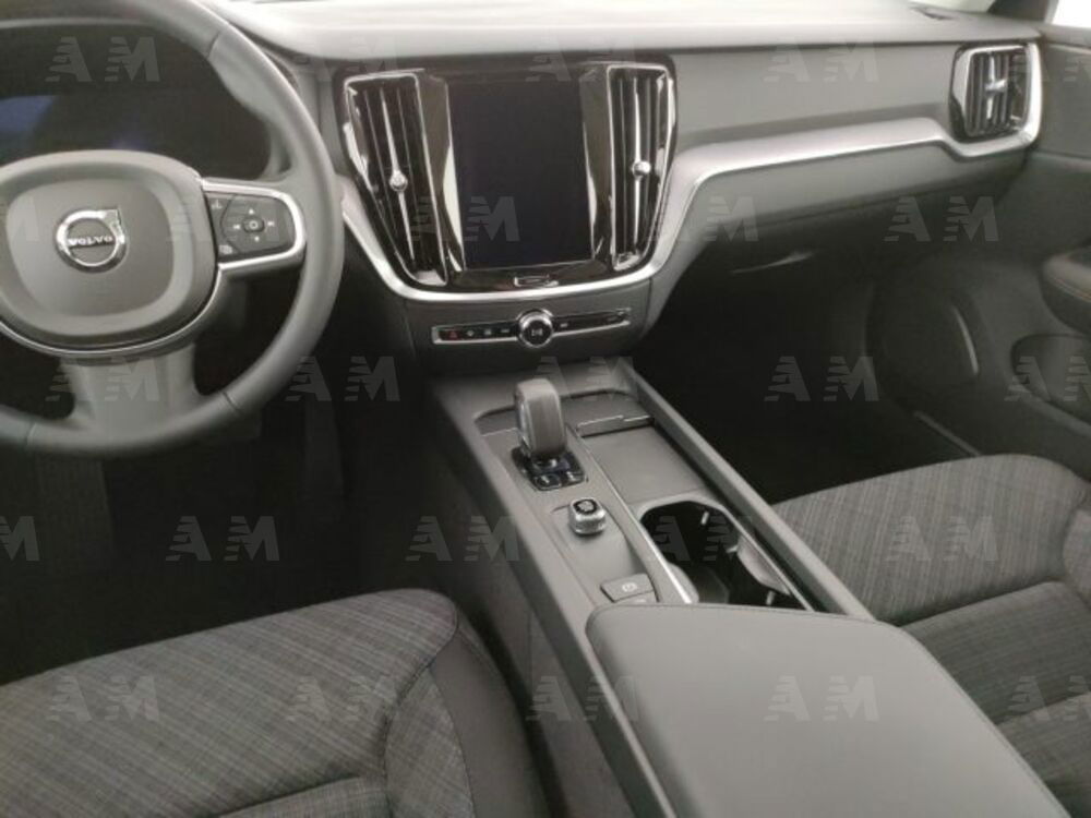 Volvo V60 nuova a Modena (14)