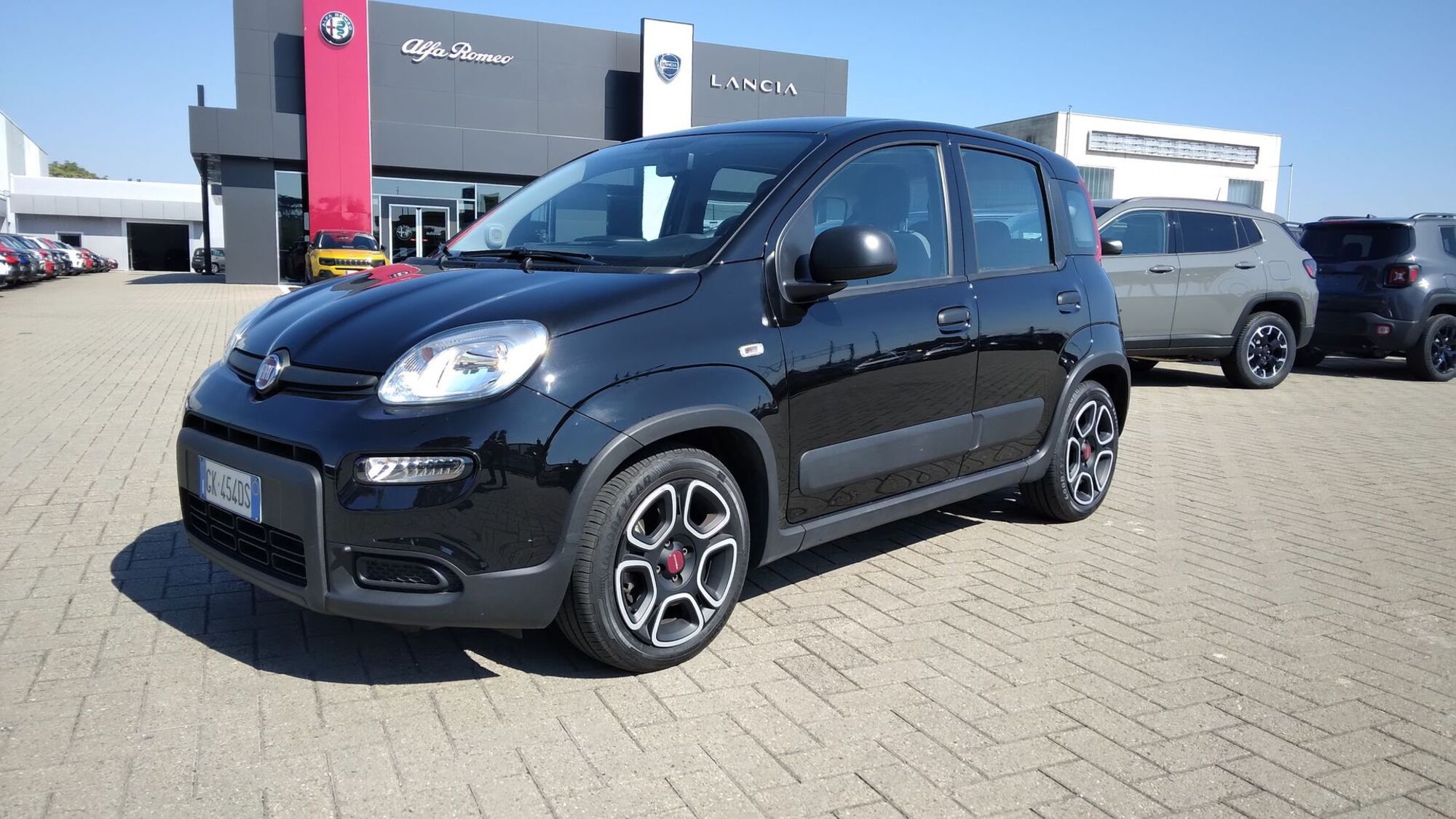 Fiat Panda 1.0 FireFly S&amp;S Hybrid City Cross  del 2022 usata a Alessandria