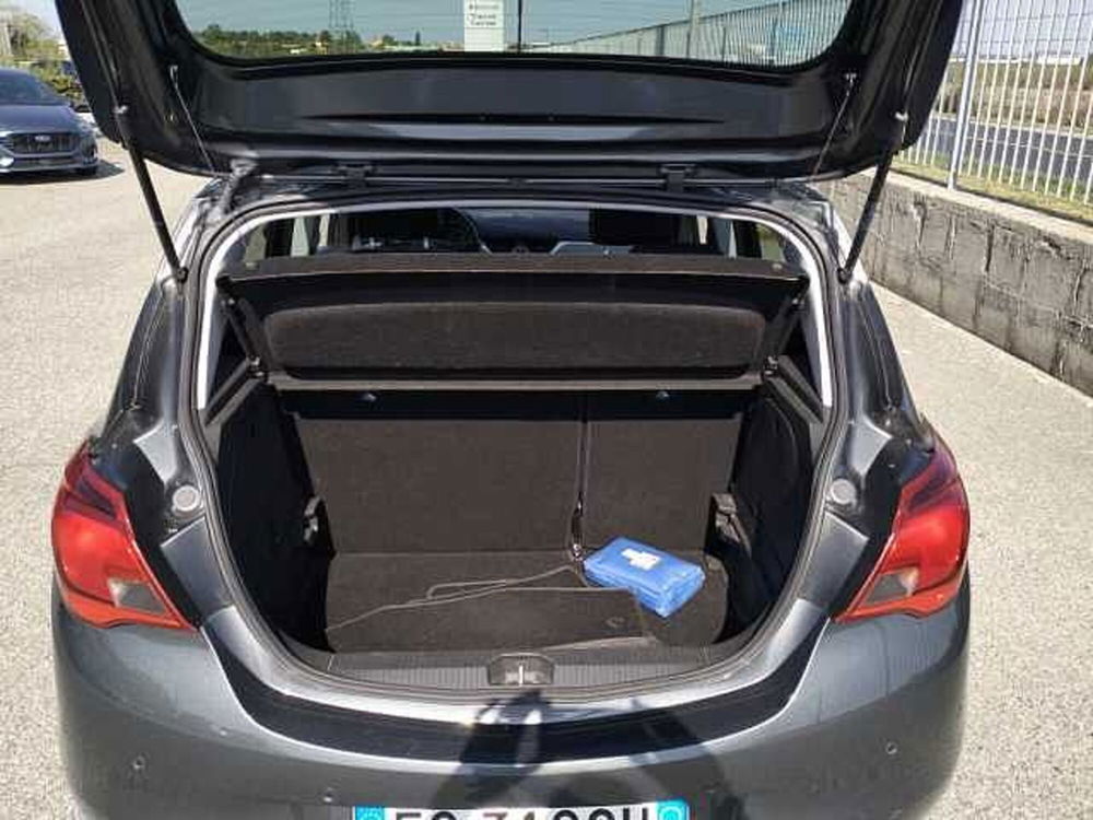 Opel Corsa usata a Milano (11)