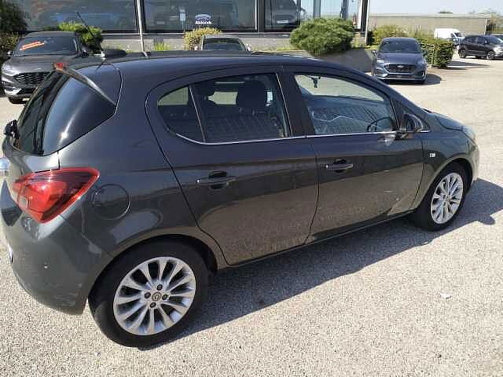 Opel Corsa usata a Milano (9)