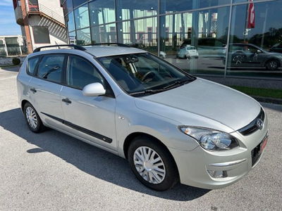 Hyundai i30 Station Wagon 1.4 16V 109CV BlueDr. GPL Act.Sp. del 2009 usata a Beinette