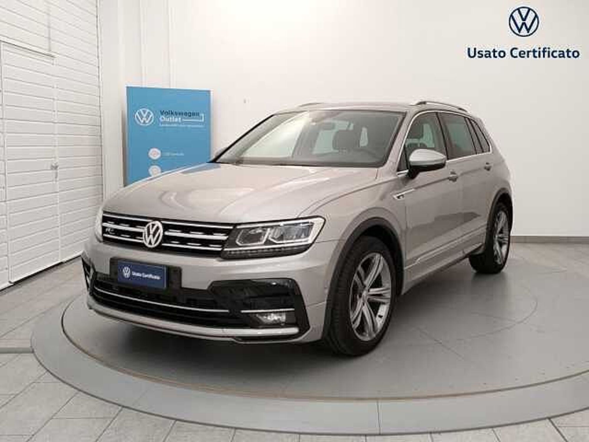 Volkswagen Tiguan 1.5 TSI Sport ACT BlueMotion Technology del 2020 usata a Busto Arsizio