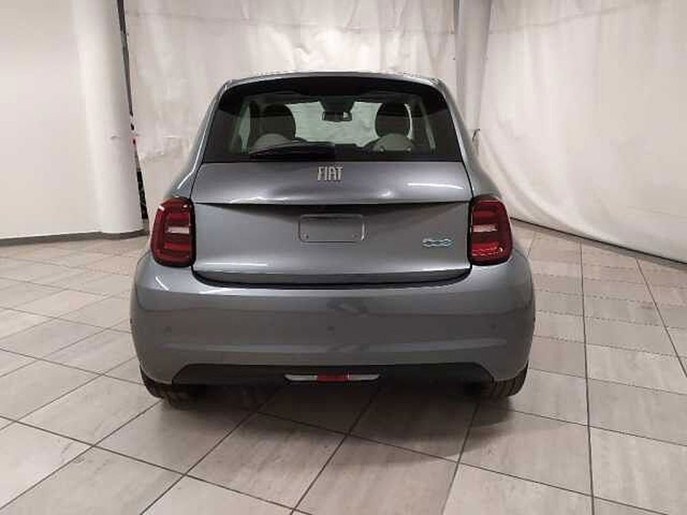 Fiat 500e nuova a Cuneo (6)