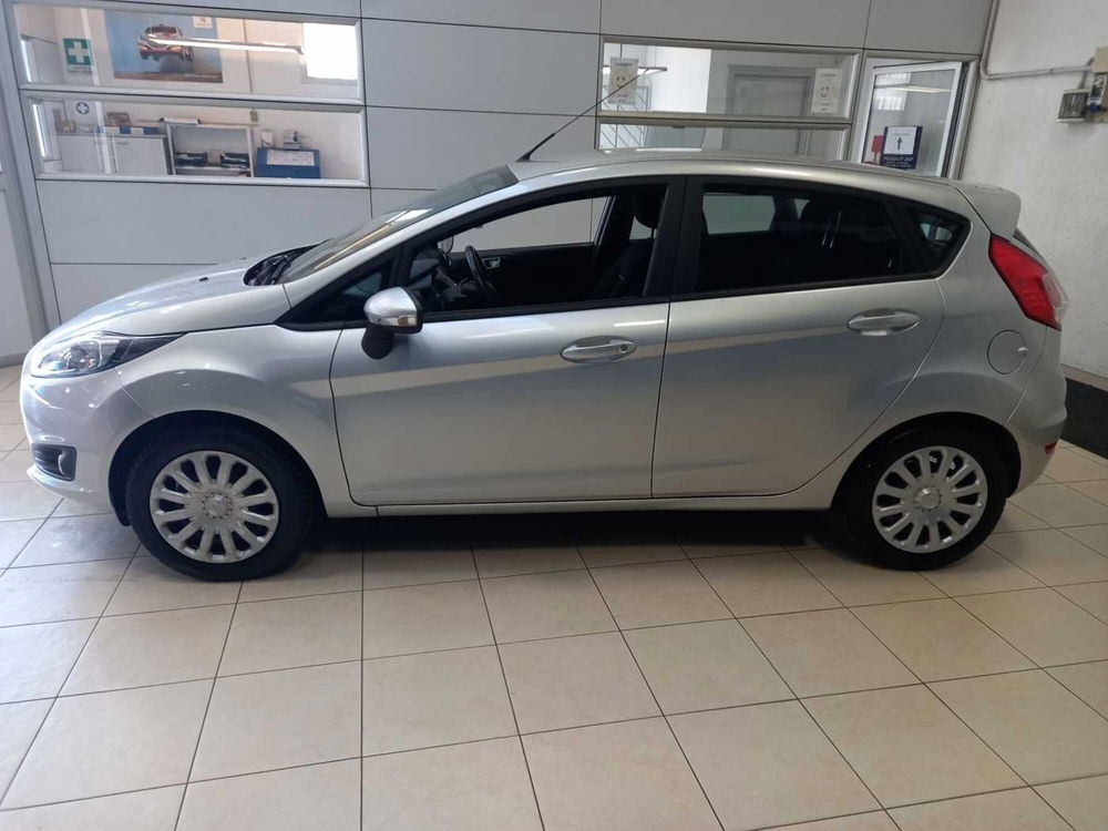 Ford Fiesta 1.2 82 CV 5 porte Titanium  del 2017 usata a Saronno (3)