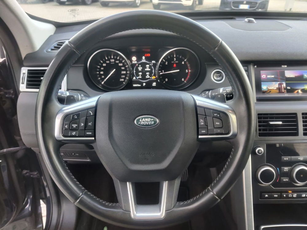 Land Rover Discovery Sport usata a Savona (11)