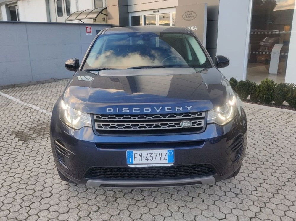 Land Rover Discovery Sport 2.0 TD4 150 CV SE  del 2018 usata a Savona (2)