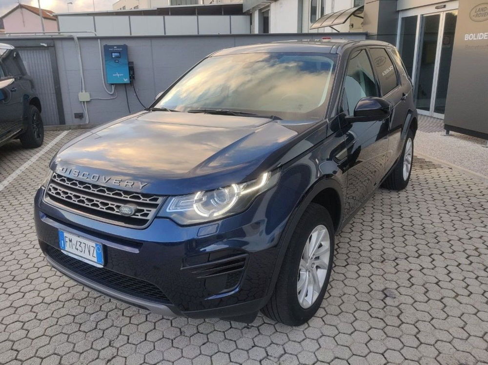 Land Rover Discovery Sport 2.0 TD4 150 CV SE  del 2018 usata a Savona (3)