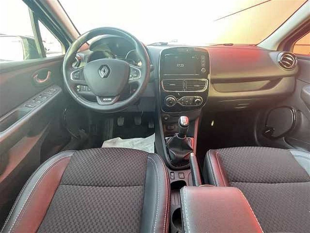 Renault Clio Sporter dCi 8V 90 CV Moschino Intens del 2019 usata a Sestu (4)
