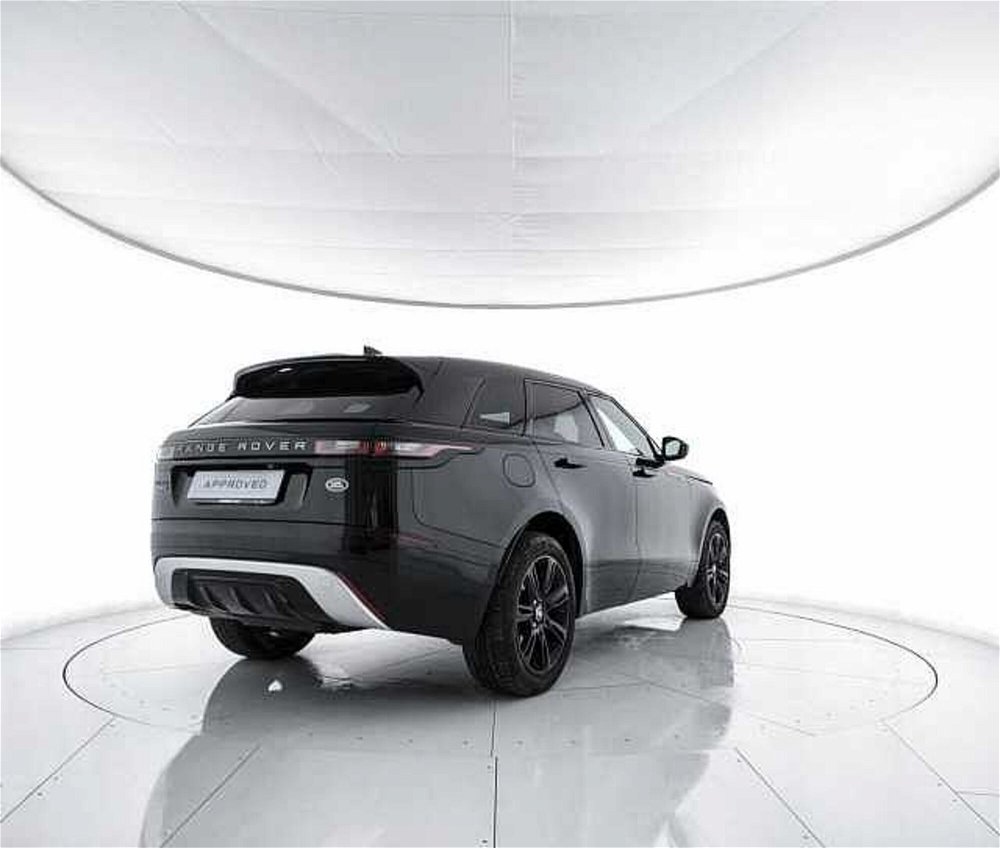 Land Rover Range Rover Velar 2.0D I4 240 CV R-Dynamic S  del 2020 usata a Viterbo (2)
