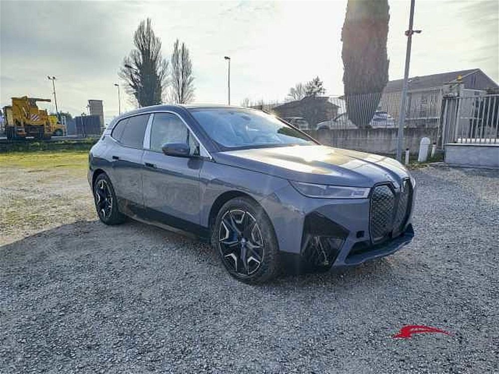 BMW iX iX xdrive40 pacchetto sportivo nuova a Viterbo (2)