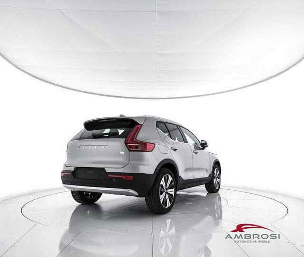 Volvo XC40 nuova a Viterbo (3)