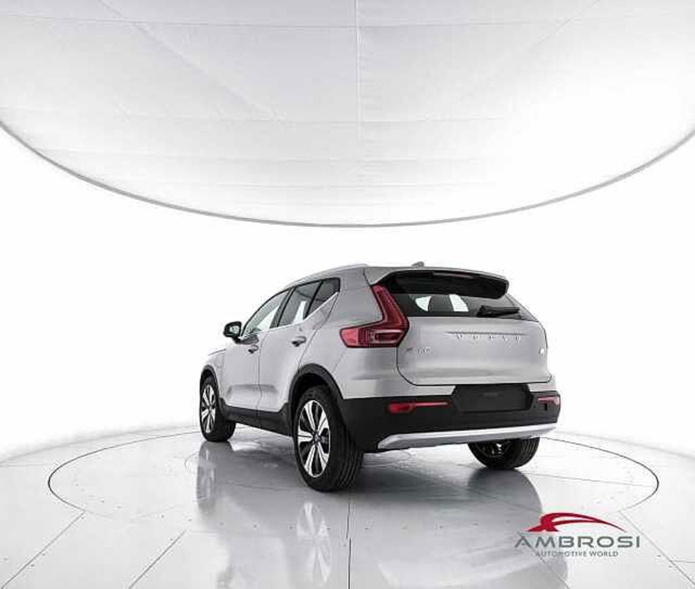 Volvo XC40 nuova a Viterbo (4)