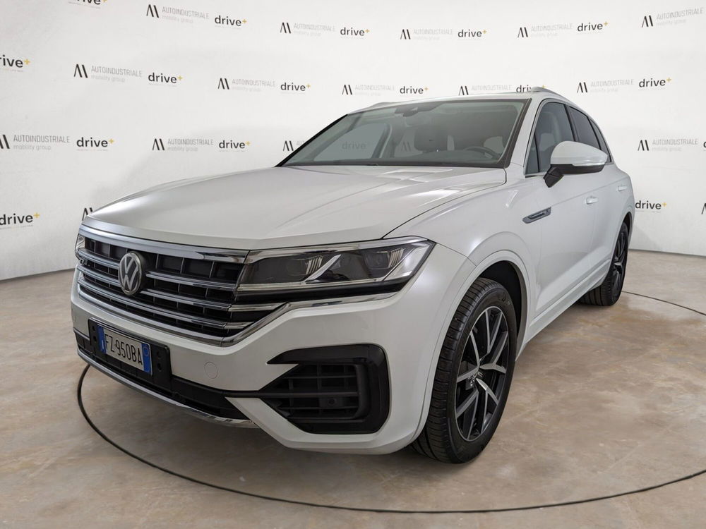 Volkswagen Touareg 3.0 V6 TDI 286 CV SCR R-Line del 2019 usata a Bolzano/Bozen