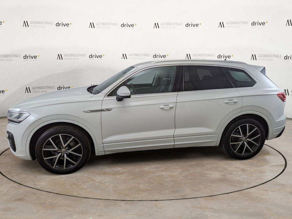 Volkswagen Touareg 3.0 V6 TDI 286 CV SCR R-Line del 2019 usata a Bolzano/Bozen (2)