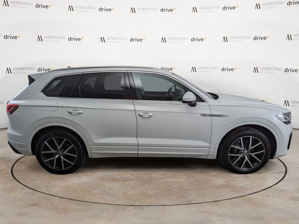 Volkswagen Touareg 3.0 V6 TDI 286 CV SCR R-Line del 2019 usata a Bolzano/Bozen (5)