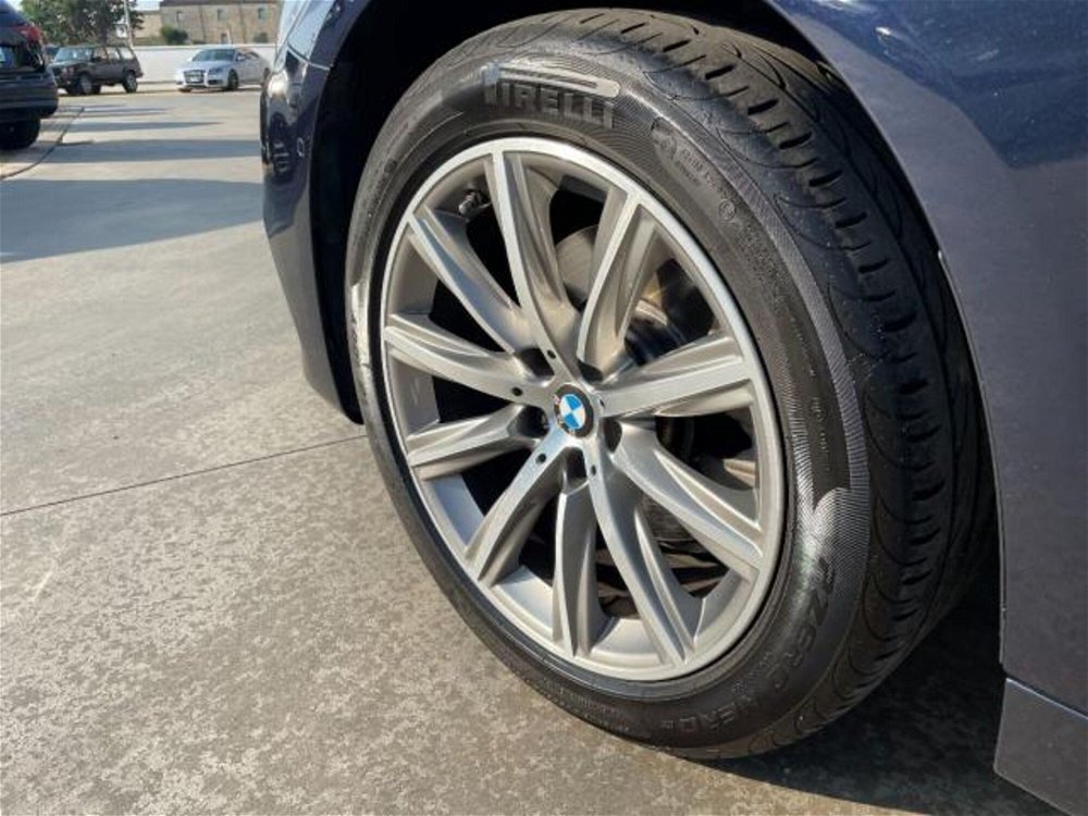 BMW Serie 5 Touring 520d xDrive  Luxury  del 2019 usata a Tricase (5)