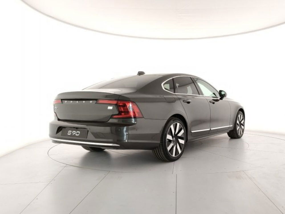 Volvo S90 nuova a Modena (5)