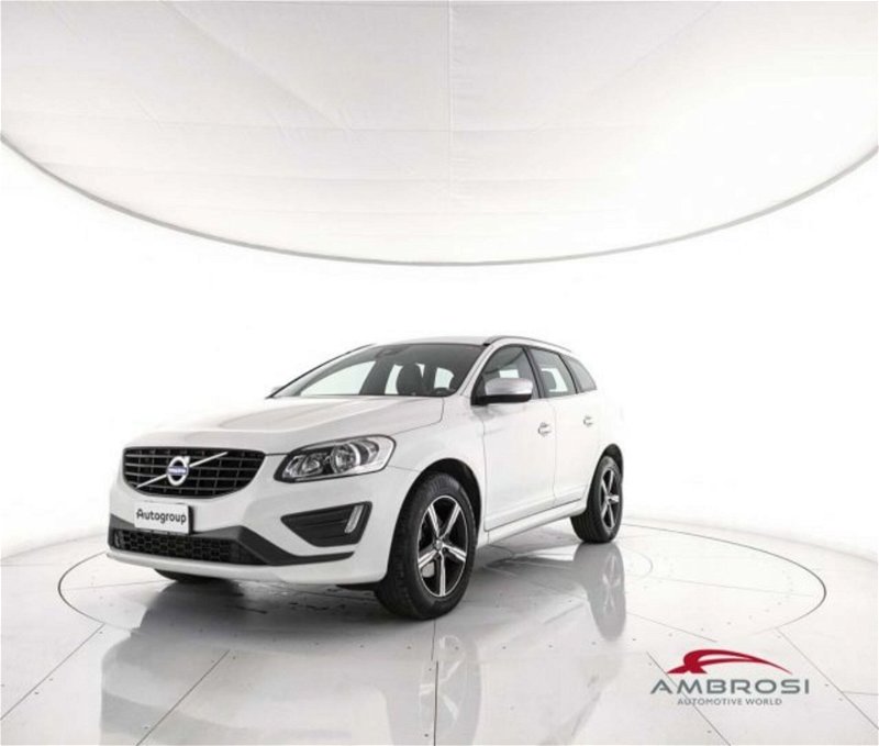 Volvo XC60 D3 Geartronic R-design Kinetic my 15 del 2017 usata a Corciano