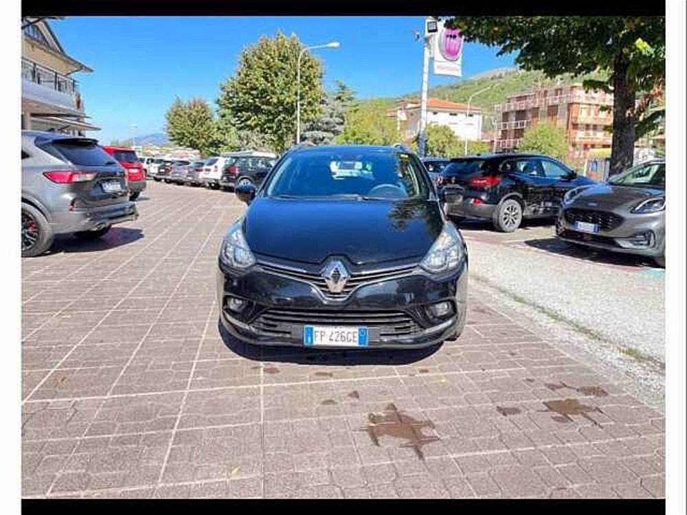 Renault Clio Sporter dCi 8V 90CV Start&Stop Energy Zen  del 2018 usata a Gualdo Tadino (2)