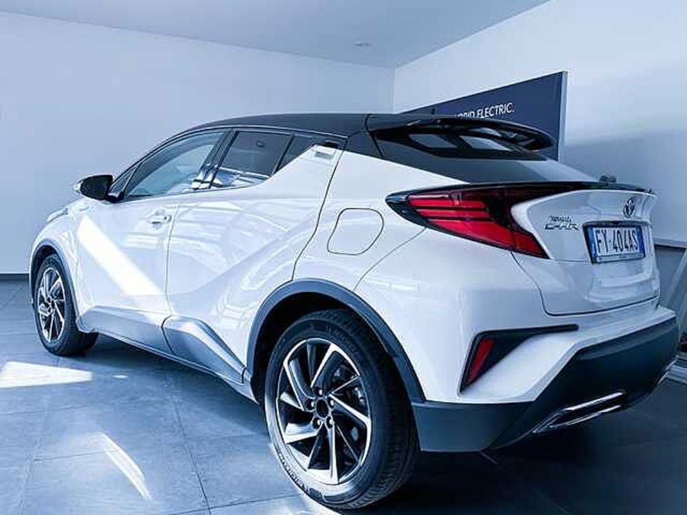 Toyota Toyota C-HR usata a Cosenza (4)