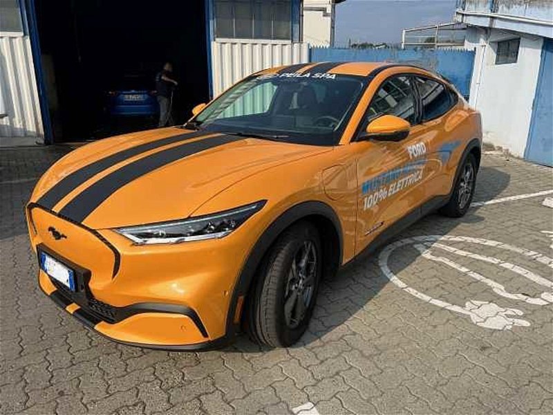 Ford Mustang Mach-E Extended 294CV del 2022 usata a Pavone Canavese