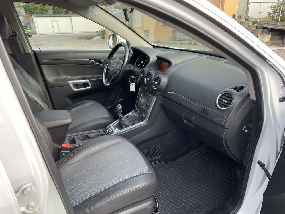 Opel Antara 2.0 CDTI 170CV Start&Stop Cosmo Plus del 2016 usata a Piacenza (5)