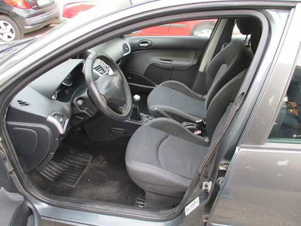 Peugeot 206 usata a Roma (8)