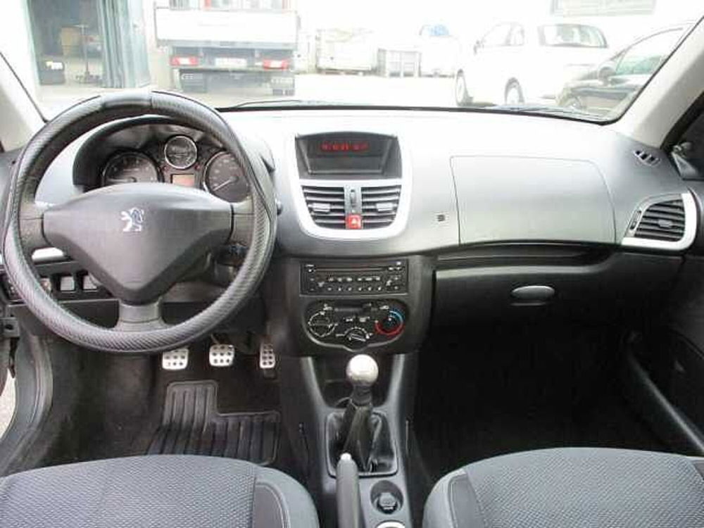 Peugeot 206 usata a Roma (9)