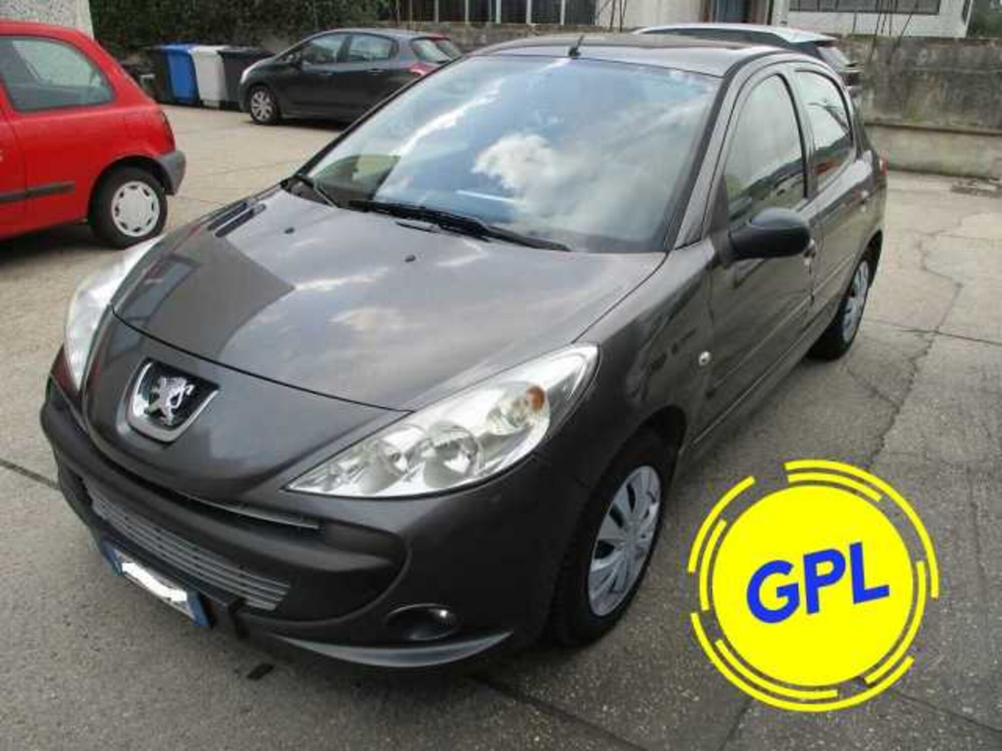 Peugeot 206 60CV 5p. Trendy ECO GPL  del 2011 usata a Bracciano