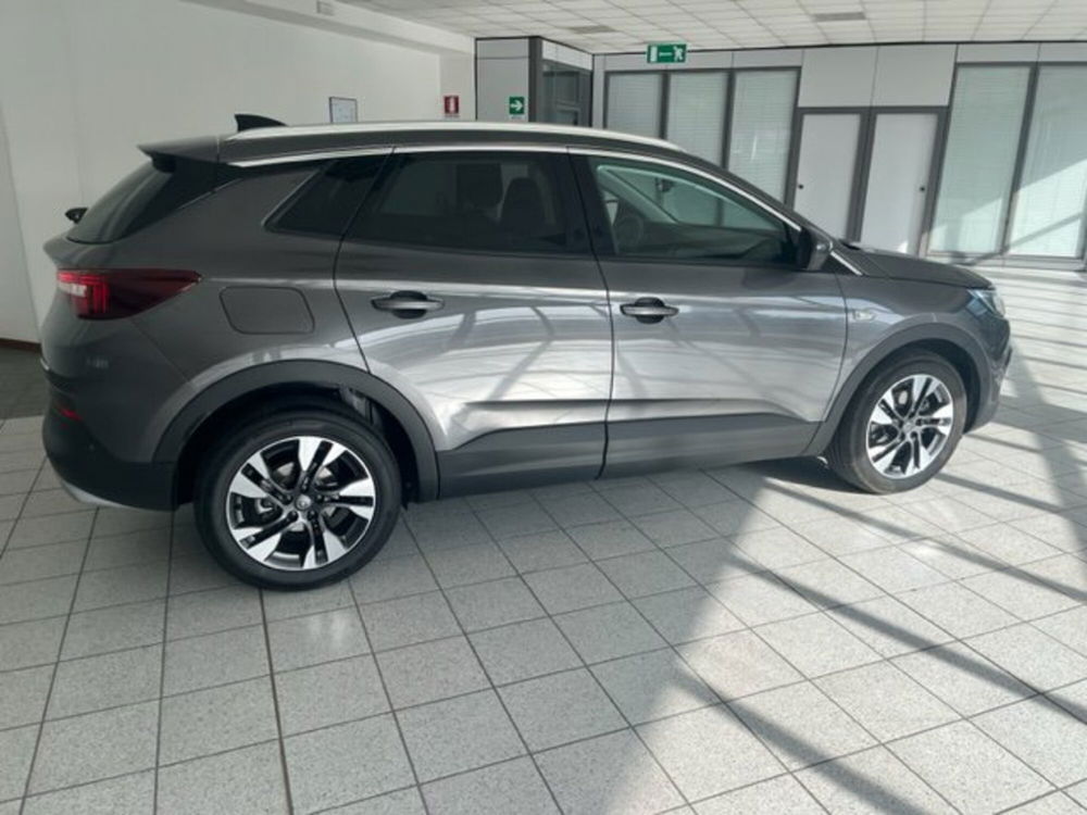 Opel Grandland X usata a Brescia (11)