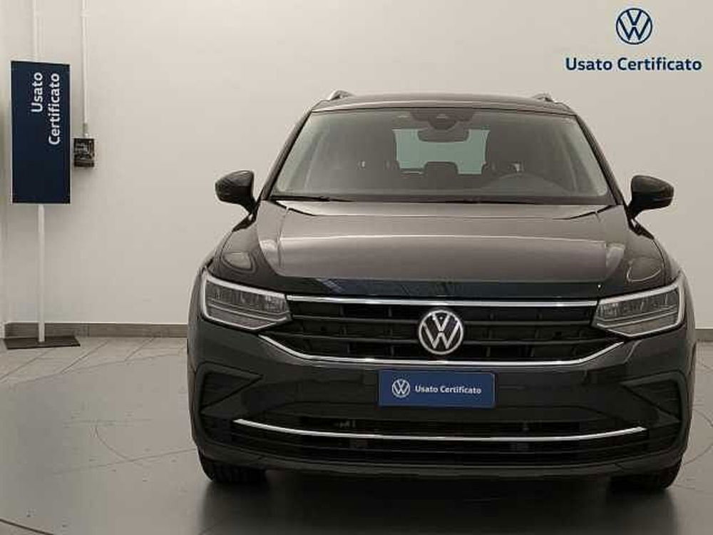 Volkswagen Tiguan 1.5 TSI ACT Life del 2021 usata a Busto Arsizio (2)