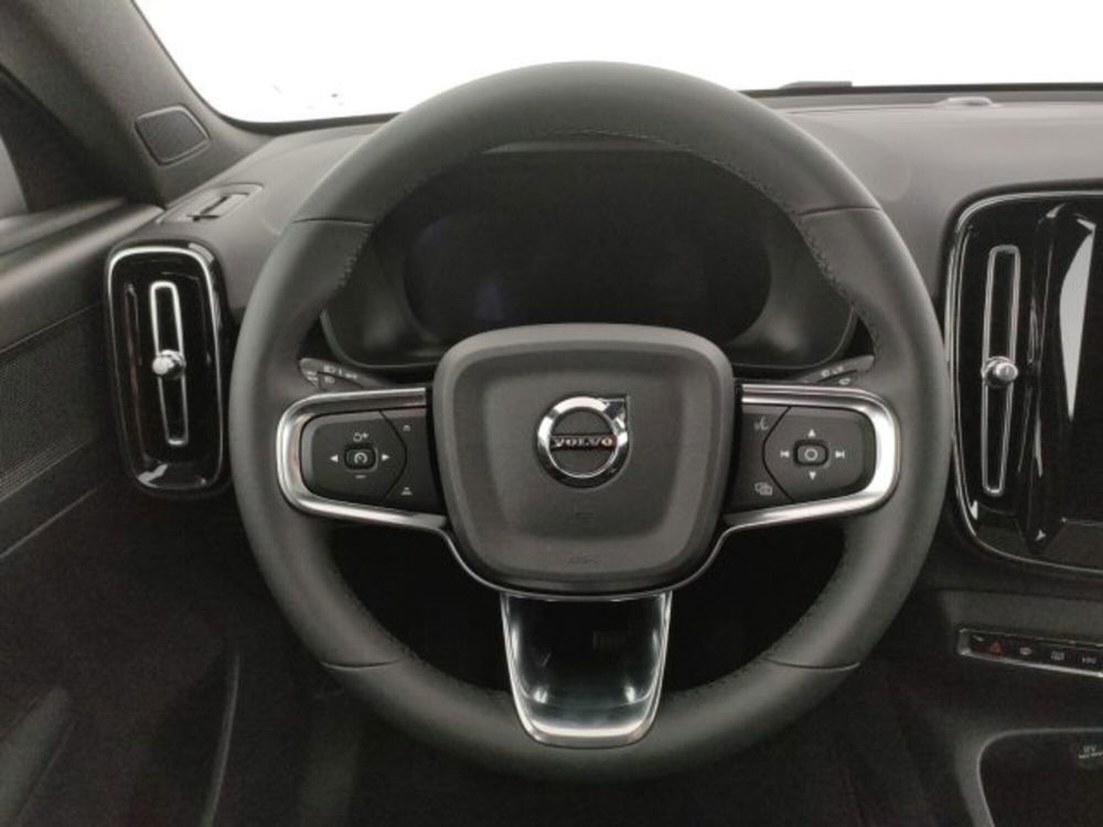 Volvo C40 nuova a Modena (15)