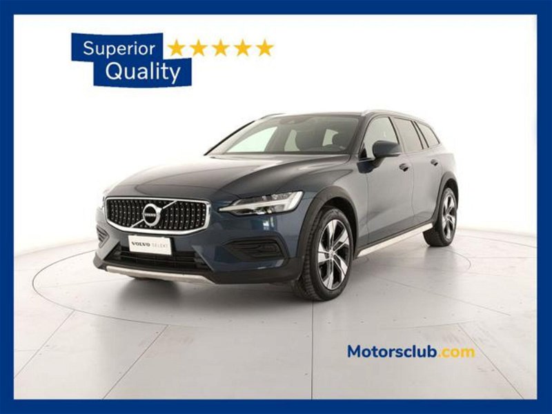 Volvo V60 Cross Country B4 (d) AWD Geartronic Business Pro del 2021 usata a Modena