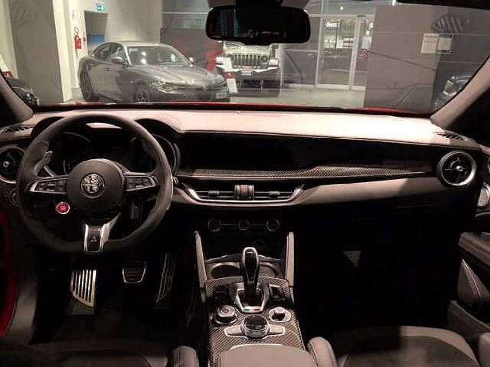 Alfa Romeo Stelvio usata a Cuneo (11)