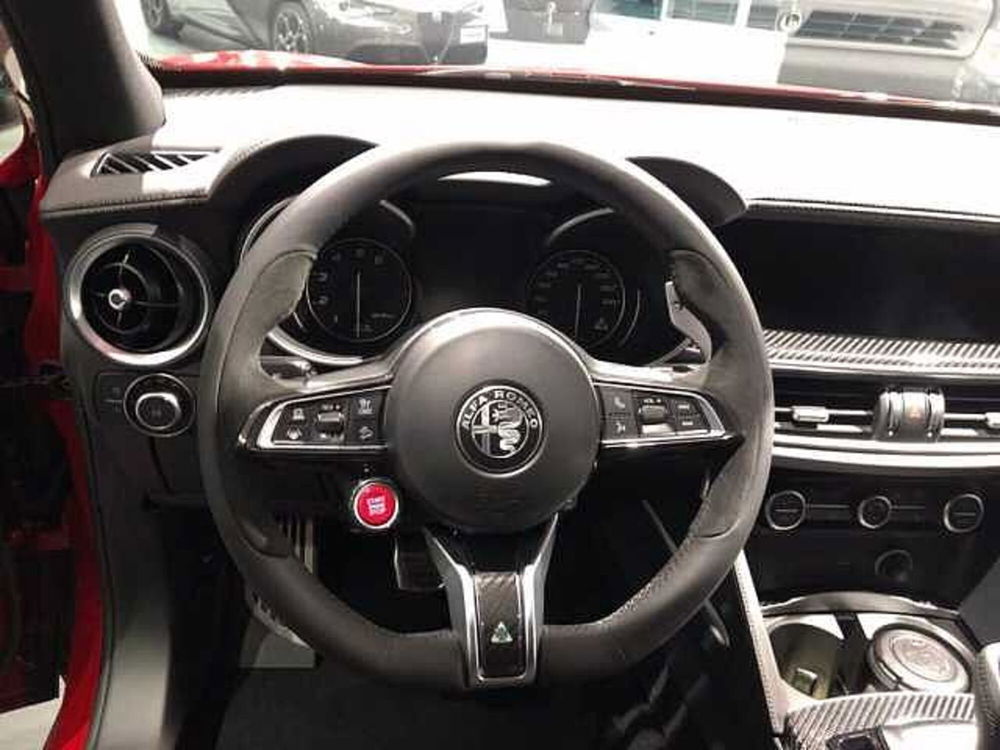 Alfa Romeo Stelvio usata a Cuneo (12)