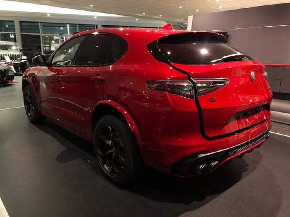 Alfa Romeo Stelvio usata a Cuneo (6)