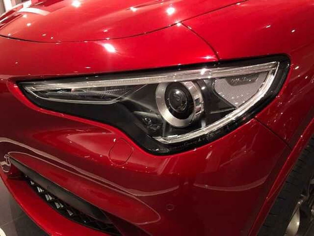 Alfa Romeo Stelvio usata a Cuneo (8)