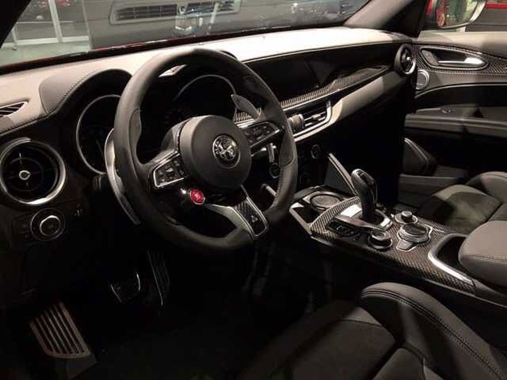 Alfa Romeo Stelvio usata a Cuneo (9)