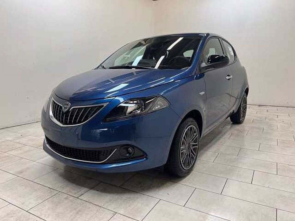 Lancia Ypsilon usata a Cuneo