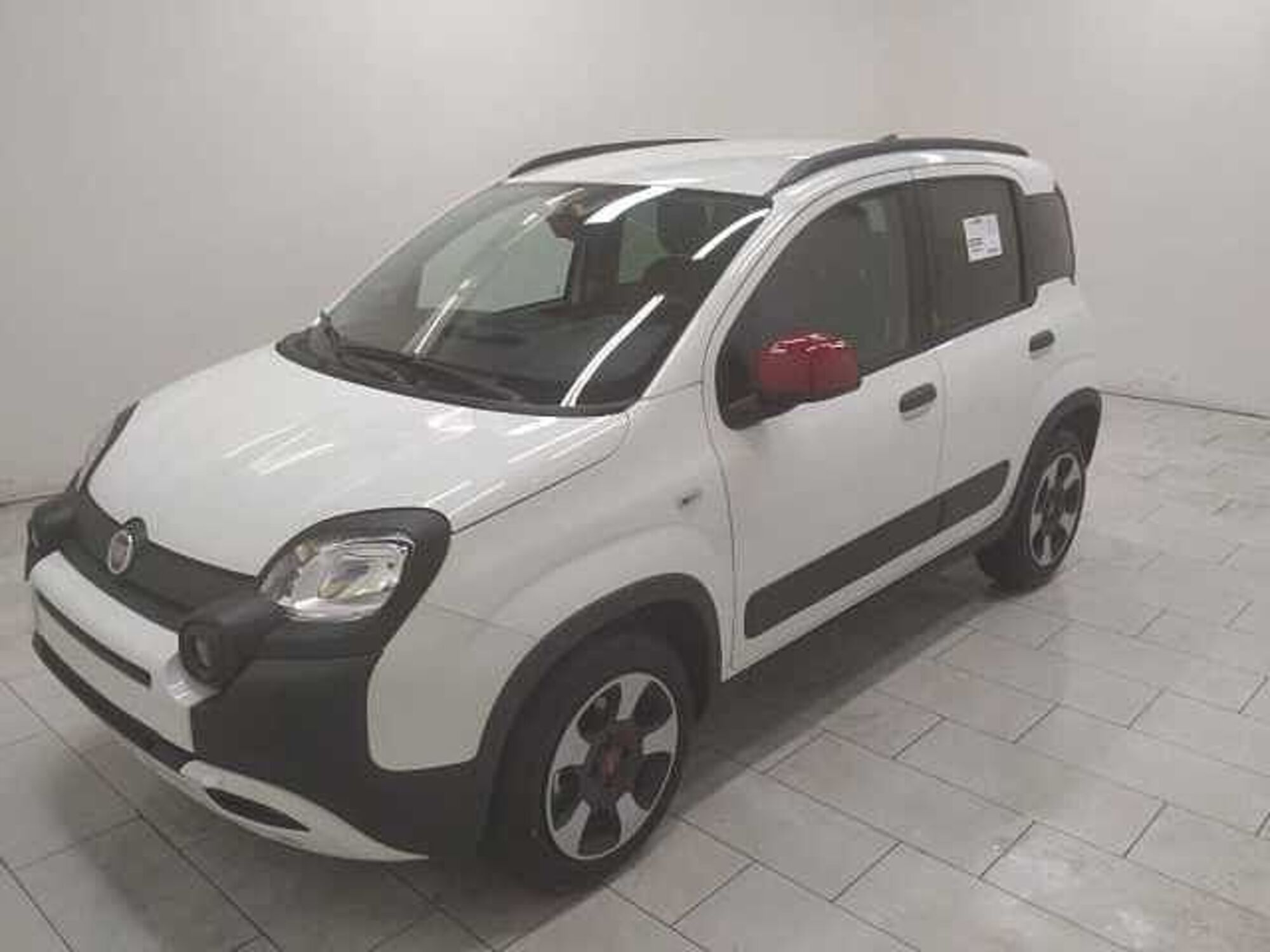 Fiat Panda 1.0 firefly hybrid s&amp;s 70cv 5p.ti nuova a Cuneo