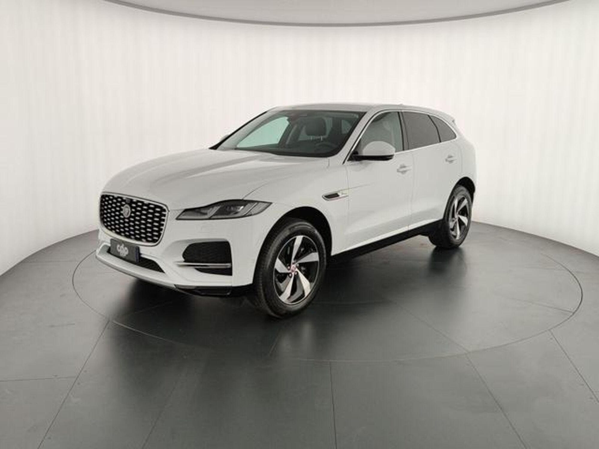 Jaguar F-Pace 2.0 D 204 CV AWD aut. SE  del 2021 usata a Corciano