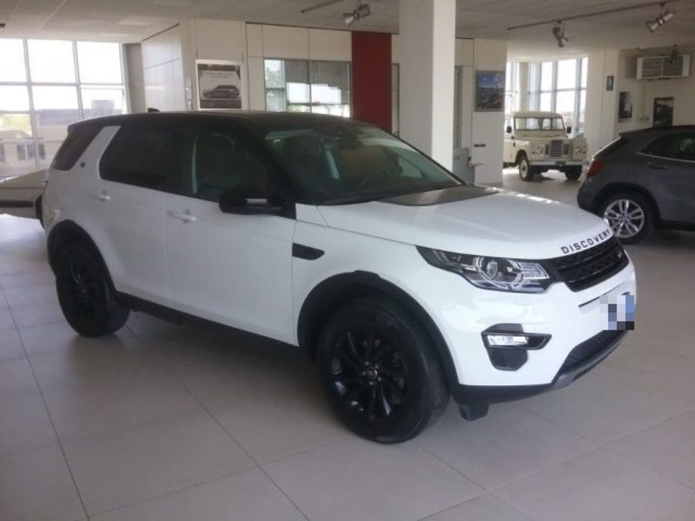 Land Rover Discovery Sport 2.0 TD4 150 CV SE  del 2019 usata a Macerata (3)