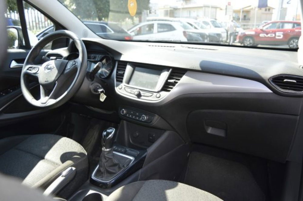 Opel Crossland X usata a Latina (9)