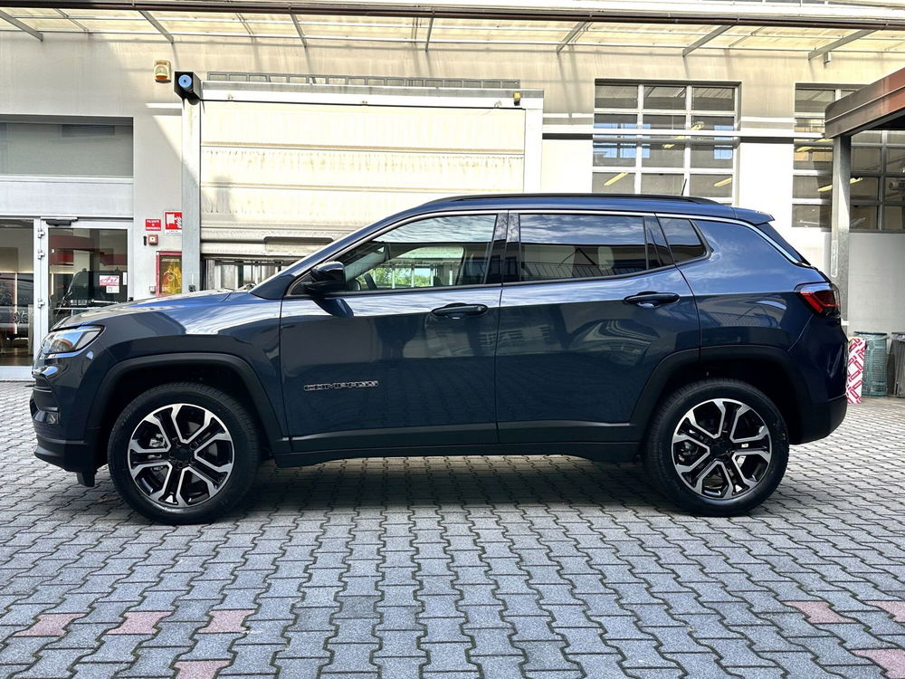 Jeep Compass nuova a Varese (9)