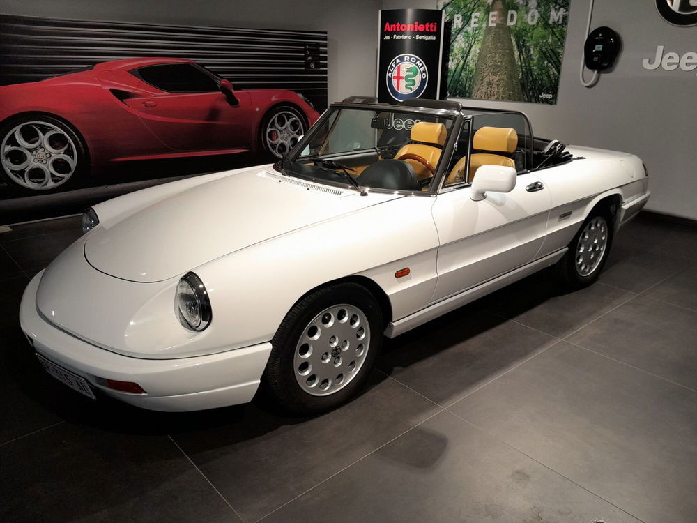 Alfa Romeo Spider 2.0i cat del 1991 usata a Jesi (2)