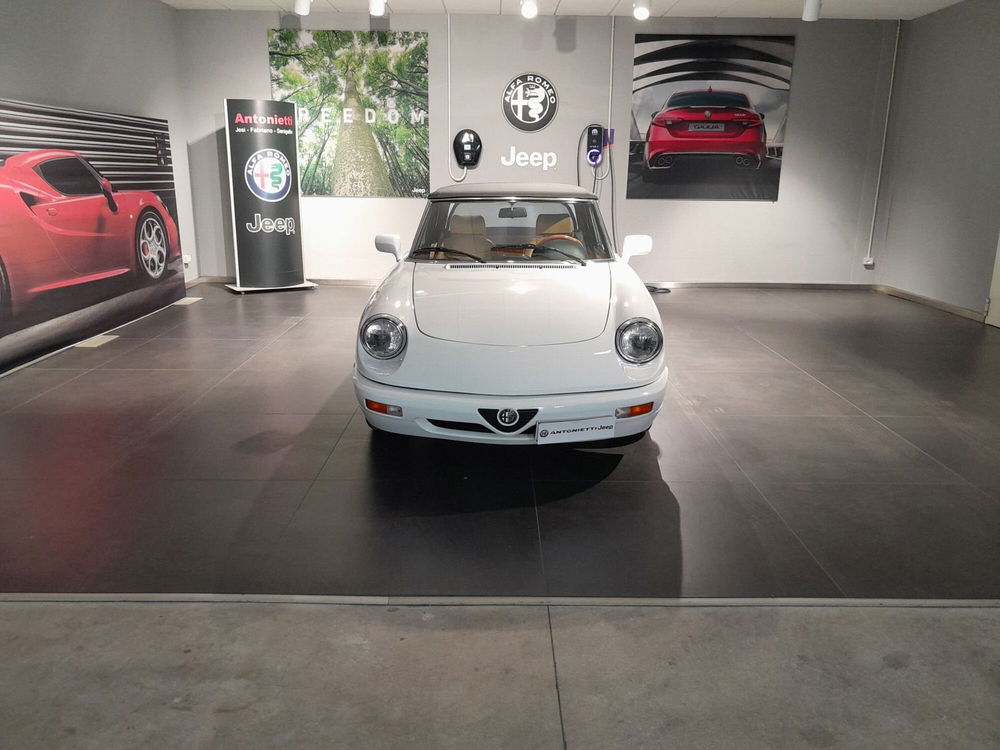 Alfa Romeo Spider 2.0i cat del 1991 usata a Jesi (3)