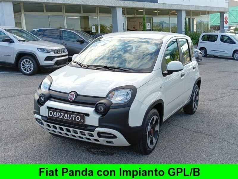 Fiat Panda Cross Cross 1.0 FireFly S&S Hybrid my 22 nuova a Desenzano del Garda